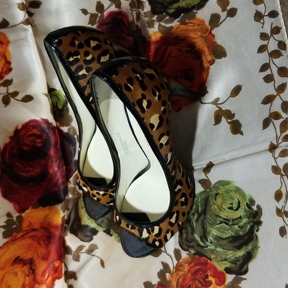 Sz 8 "Via Spiga" Cow Fur/Leather Peep Toe Pumps - Picture 3 of 8